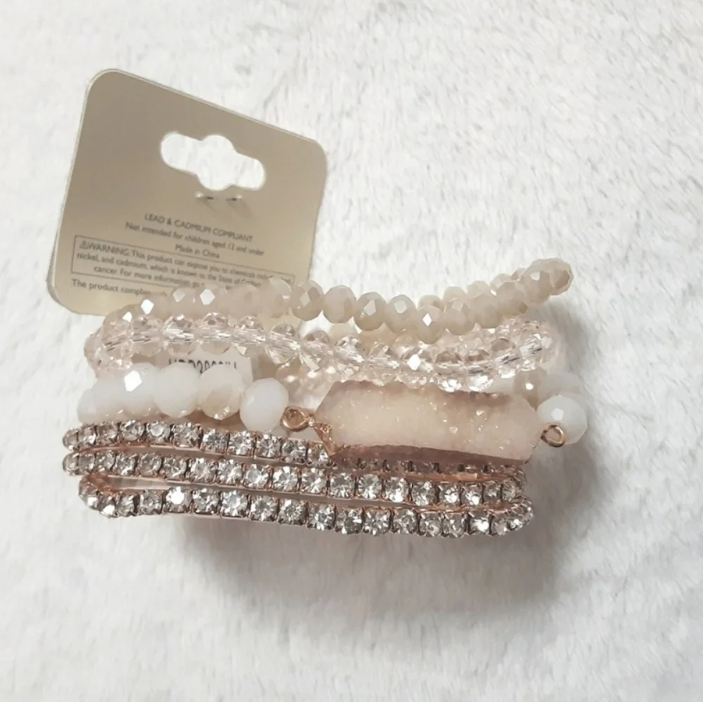 Assorted Bracelet Set - Picture 6 of 6